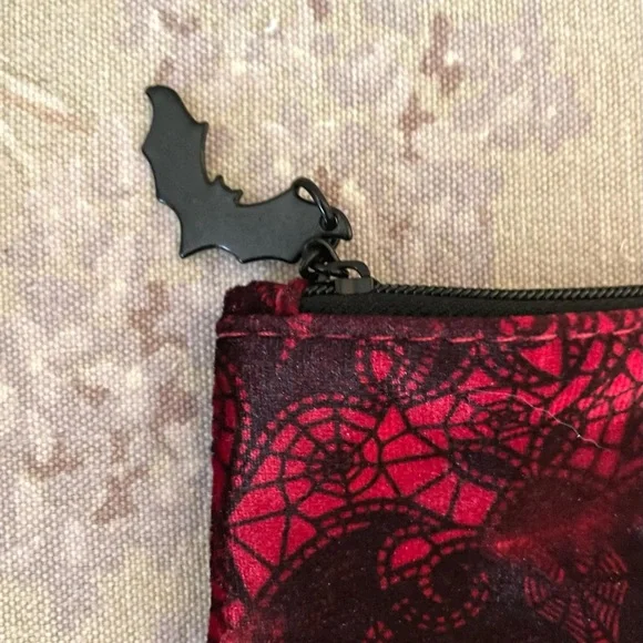 Makeup Bundle 🖤🦇 - Picture 7 of 7